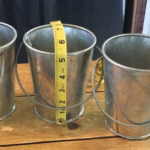 Flowers in metal buckets in tray - Picture 7 of 7